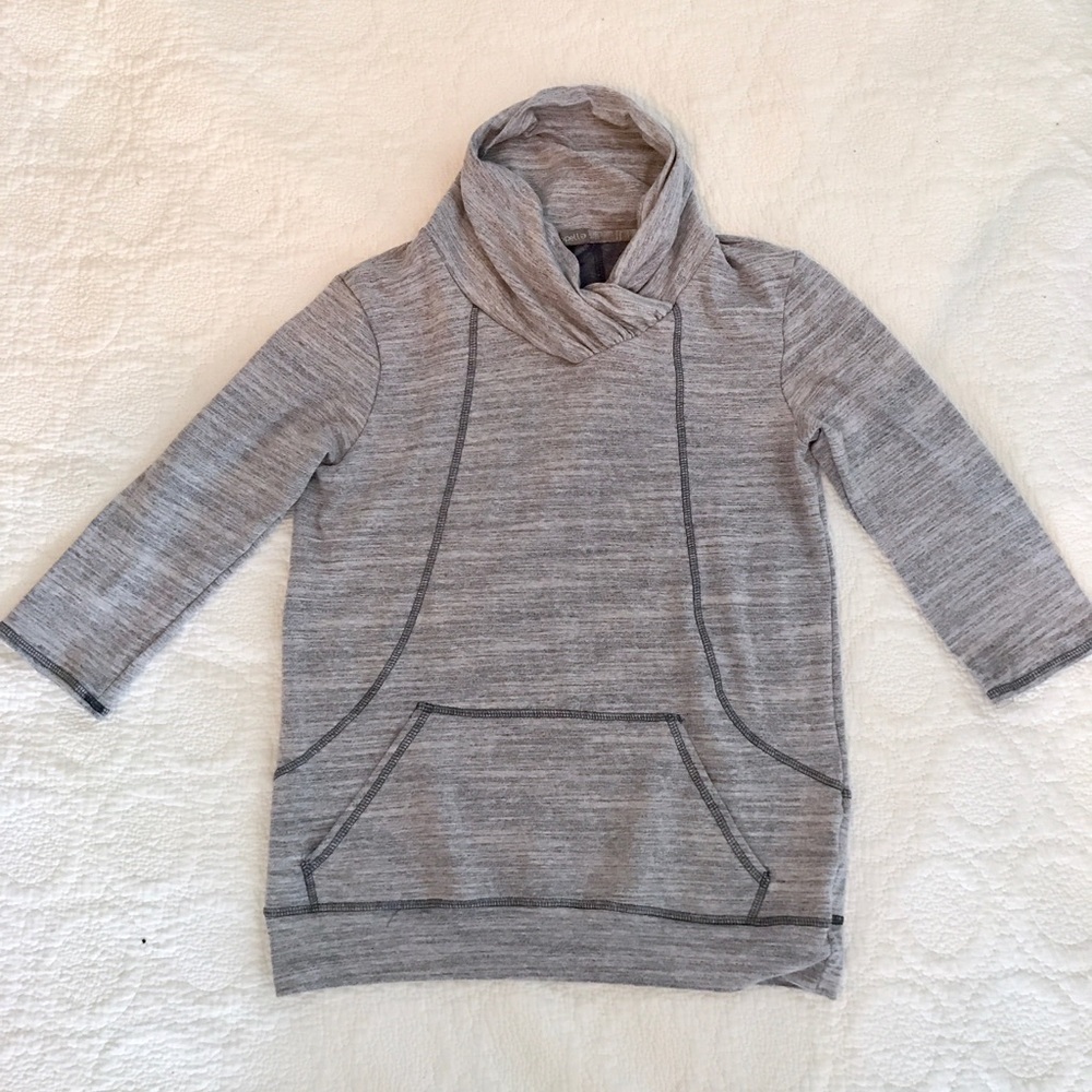 Loveappella athletic sweatshirt